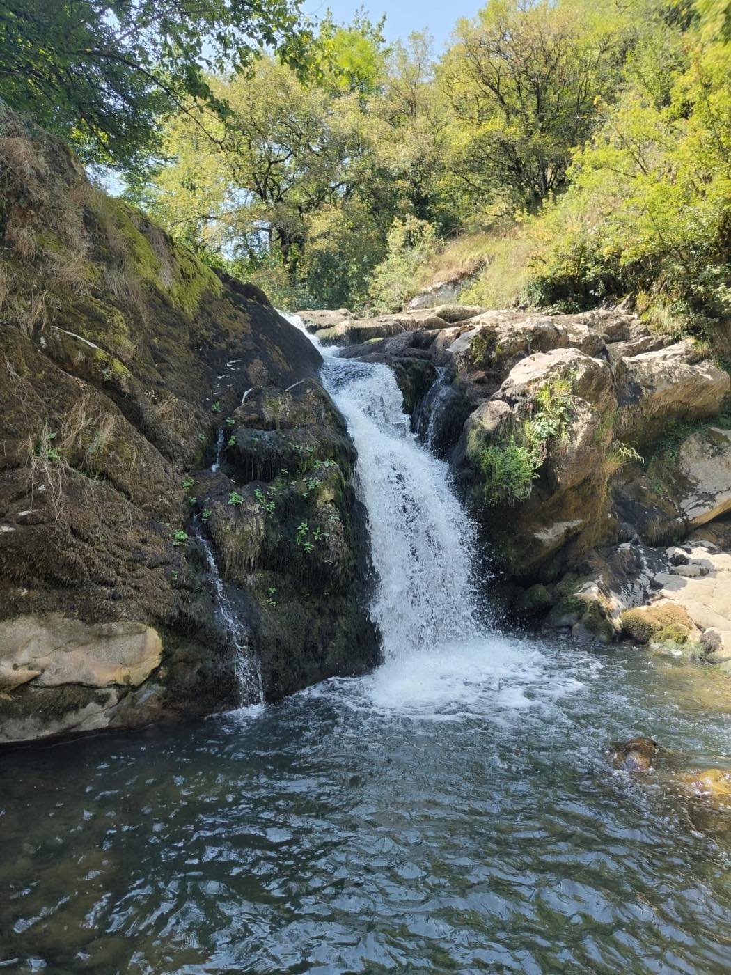 Waterfall and pool on the river in the Larra&uacute;n valley